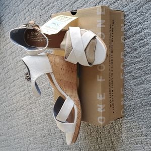 New Toms Wedges 8W